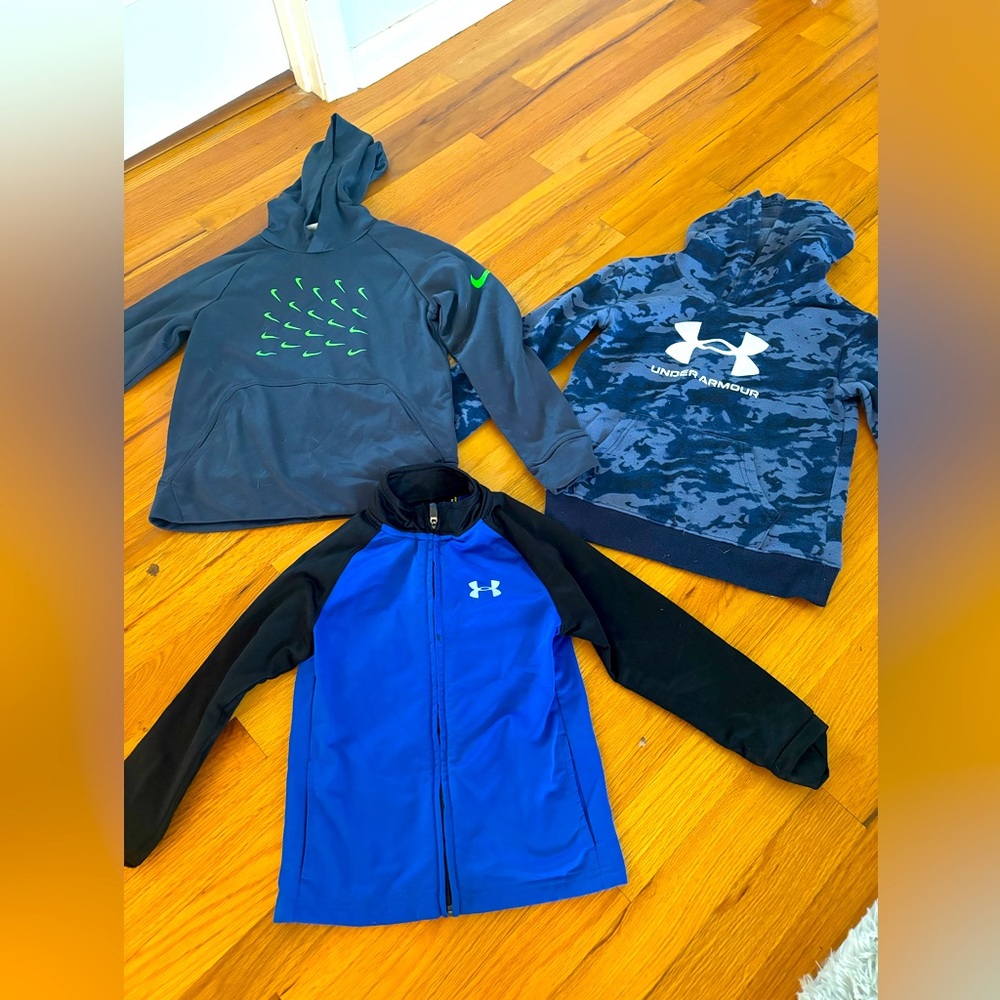 youth nike and under armour hoodies. size 5 and 6/7